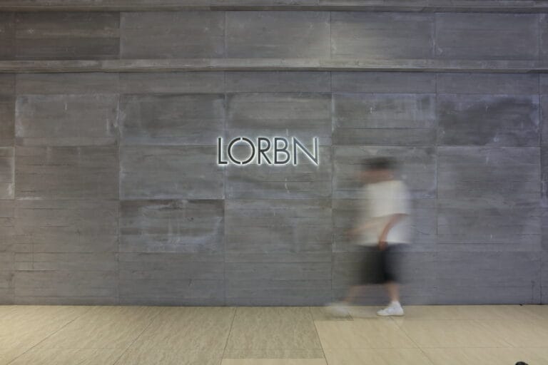 Read more about the article Beyond Traditional Concrete: 8 Stunning UHPC Facades That Will Inspire You